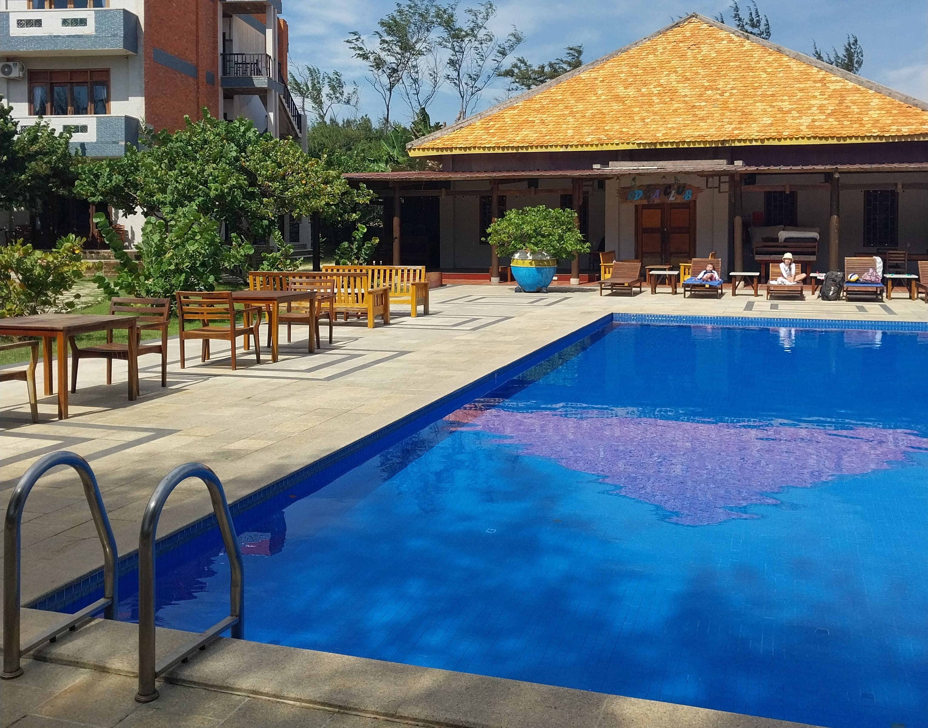 Бассейн в Кайт школе в Муйне