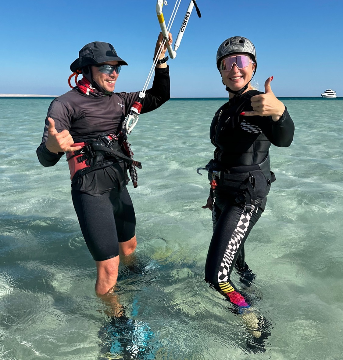 Девушка с кайт инструктором